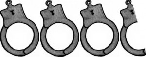 3einhalb Handschellen_bearbeitet